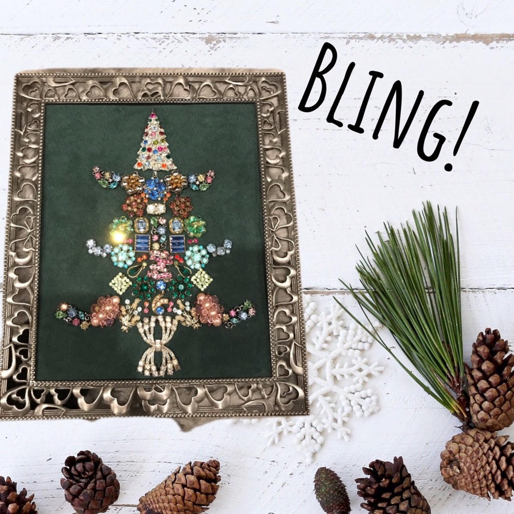 Vintage Brooch Christmas Tree